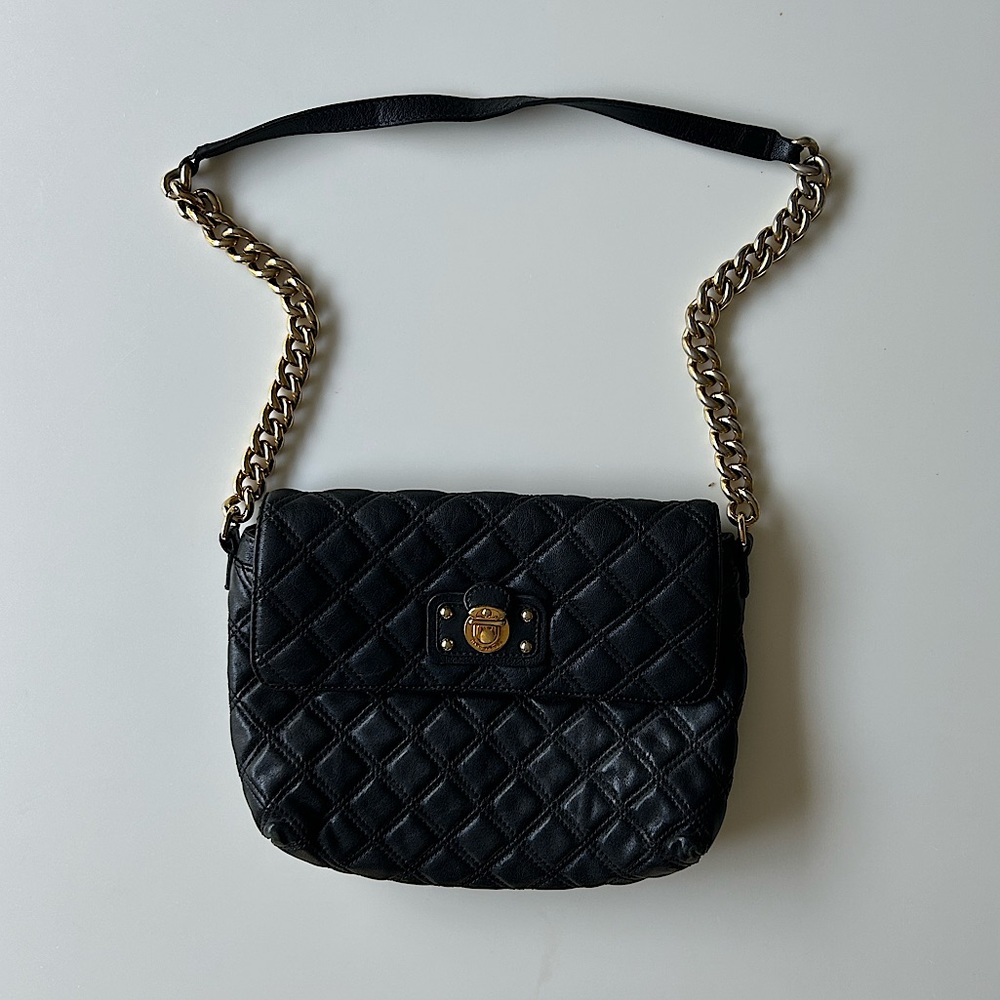 MARC JACOBS BLACK QUILTED SHOULDER BAG🖤